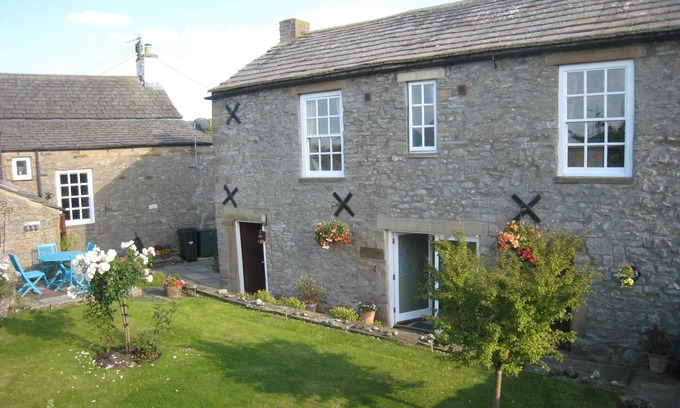 West Witton House | Exceptional 4 Star Barn Retreat with Dog-Friendly Perks