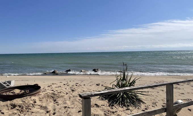 Oscoda Resort | Experience The Lazy Fish: Family-Friendly with Breakfast