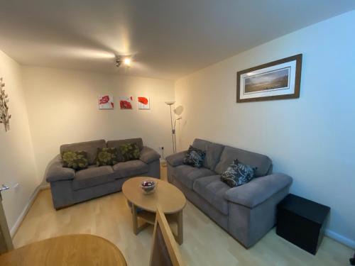 Forres Apartment | Pet-Friendly 4 Varis Apartments with Breakfast & Accessibility