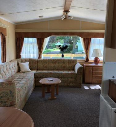 Ardentinny House | Family-Friendly Retreat at 40 Glenfinart Caravan Park