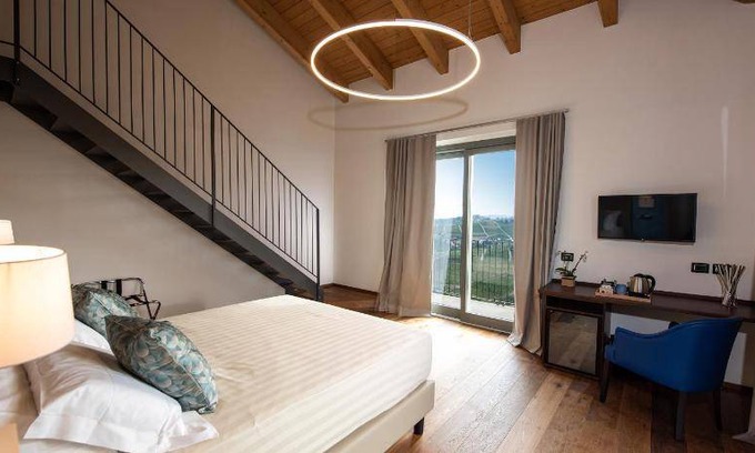 Barbaresco House | Cozy Farmhouse Retreat with Pool for 4 Guests