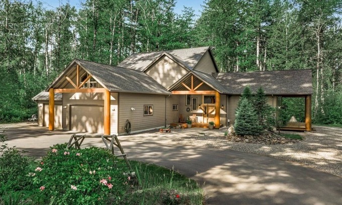 Mount Hood Village House | Custom Cabin Retreat with Game Room, Hot Tub & Sauna