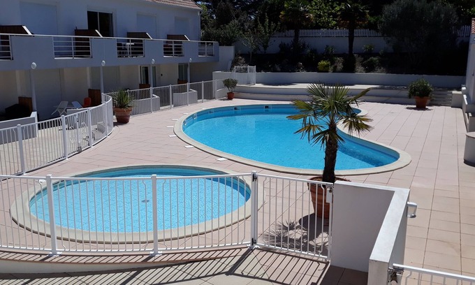 Saint-Jean-de-Monts Condo | Beachside Retreat with Heated Pool and Scenic Cycle Paths