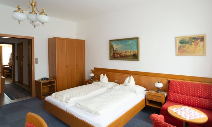 Ottakring Apartment | Spacious 40m² Apartment - Fleger Appartement with Kitchen