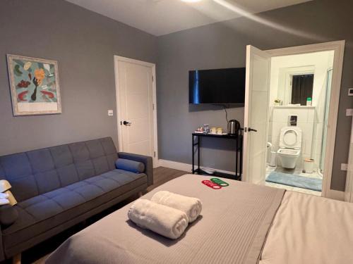 Hale House | 40th Avenue Guest House