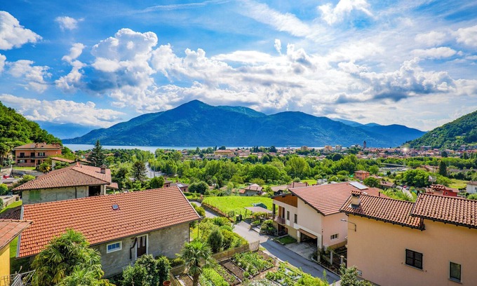Cannobio Apartment | 4½-room apartment with 4 balconies