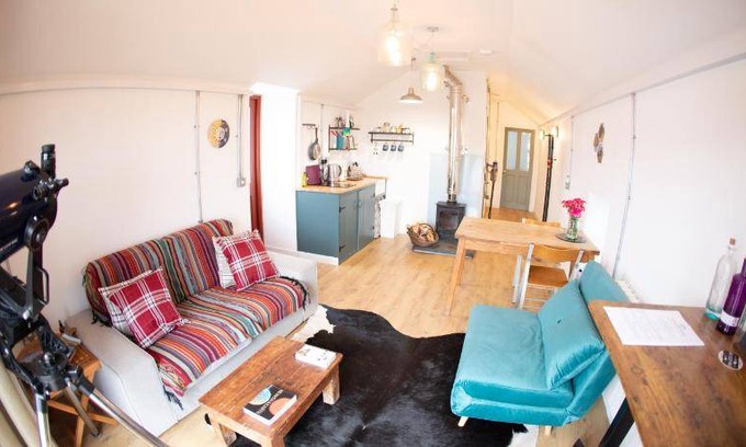 Clachtoll Bed & Breakfast | Cozy Bed and Breakfast with Kitchen & Pet-Friendly Options