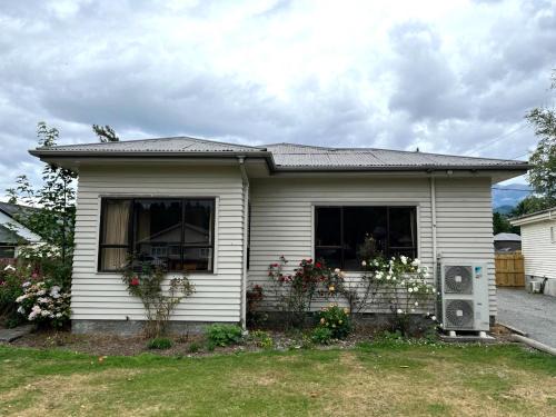Hanmer Springs House | Discover 42 Scarborough Tce: Pet & Child Friendly Retreat