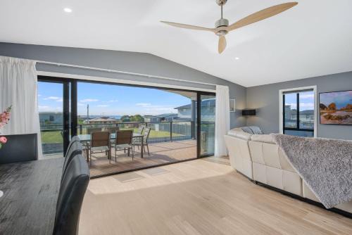 Bermagui House | Experience Comfort at 42 Songlark - Pet Friendly & Family Ready