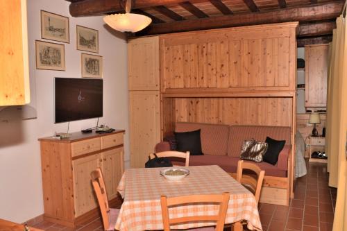 Castel del Piano Apartment | Enjoy Oceanfront Bliss at Casetta Benetollo in Tuscany