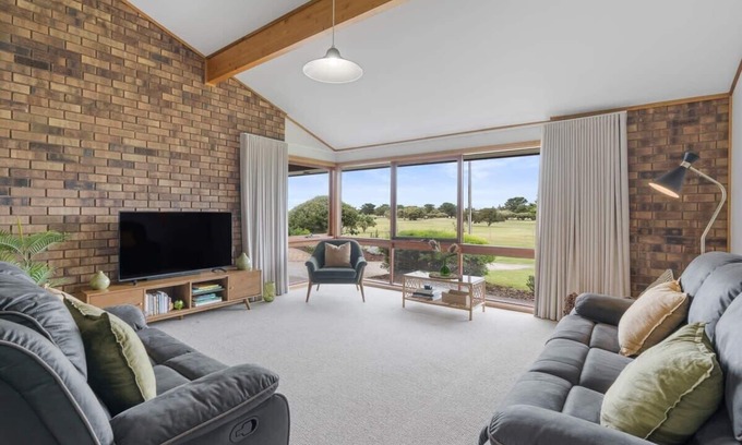 Goolwa South House | 42Billabong: Pet-Friendly Retreat with Oceanfront Views