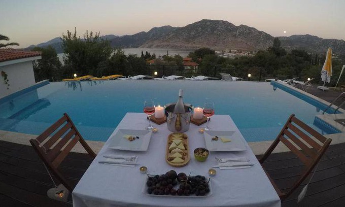 Selimiye Bed & Breakfast | Cozy 41 m² Bed and Breakfast with Pool and Spa Access