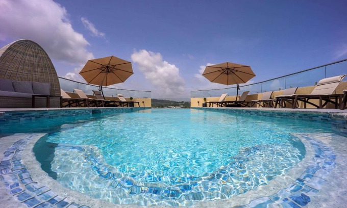 Lower Scarborough Hotel | Spacious 5-Star Hotel for Families with Pool & Spa