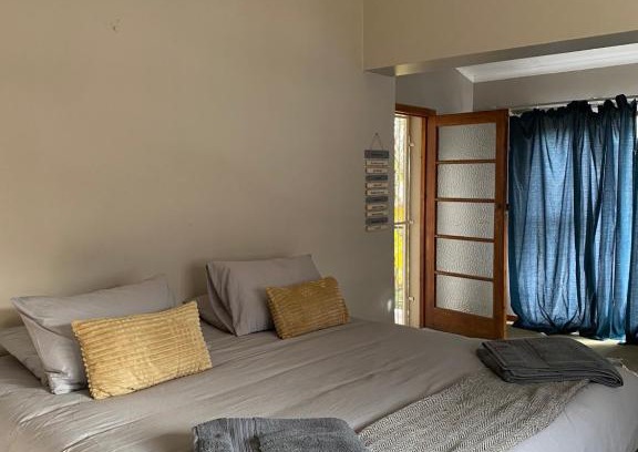Somerset East House | Family-Friendly Comfort at 43 On Scallen Hotel