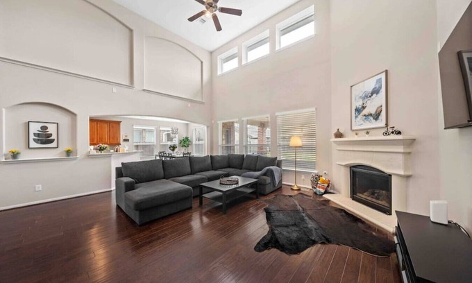 Deer Park House | Family-Friendly Houston House with Arcade Game Room