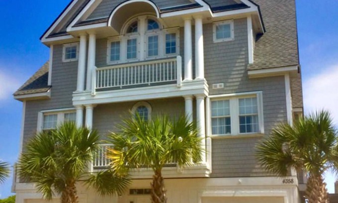 North Topsail Beach House | Oceanfront 5BR Retreat with Pool & Spa - Rated 10/10
