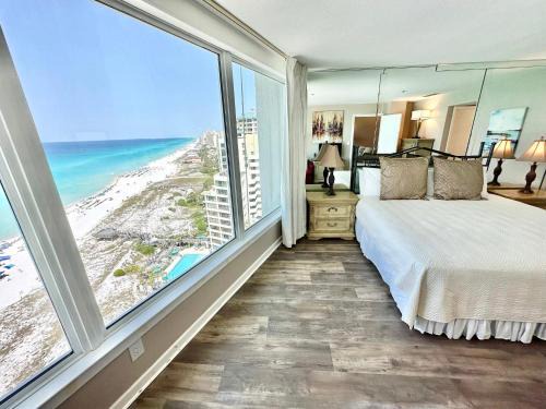 Sandestin House | Family-Friendly Stay at Beachside Two with Pool & Breakfast