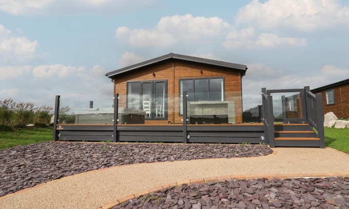 Oakmere House | Welcoming 44 Delamere Point: Family-Friendly Escape