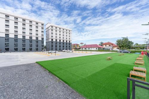 Khlong Luang Hotel | Family-Friendly Getaway at 44 Residence and Resort