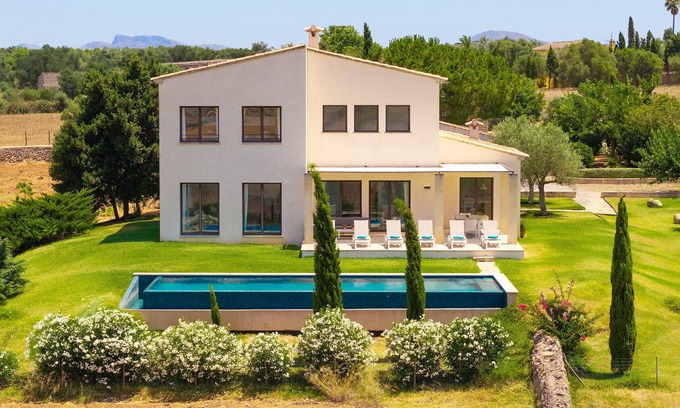 Ariany Villa | Modern Finca Can Sal: Relaxing Retreat Near Ariany