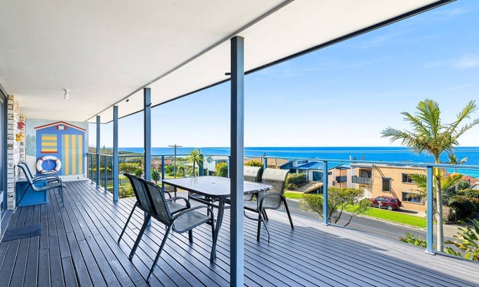 Kianga House | Beachfront Bliss at 45 Hillside Cres with Ocean View