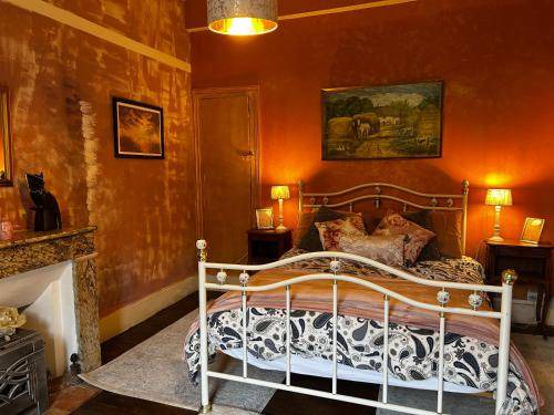 Fougax-et-Barrineuf Bed & Breakfast | Cozy Bed and Breakfast with Spa & Kitchen Amenities