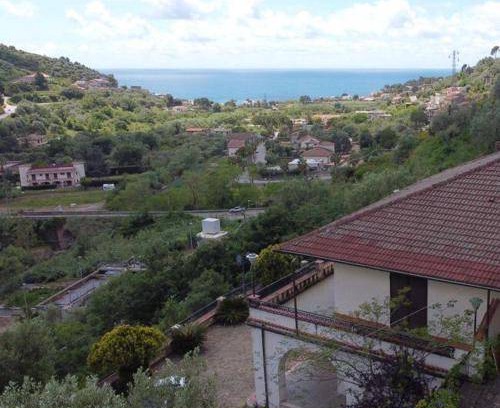 Montecorice Bed & Breakfast | Cozy Bed and Breakfast for Four with Eco-Friendly Amenities