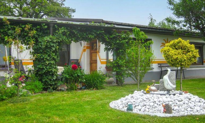 Oberes Geratal House | Cozy 45 m² House with Kitchen for Up to 4 Guests