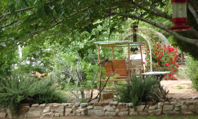 Leeds House | 45 min from Zion Natl. Park "Private Bedroom" - SHARED HOUSE