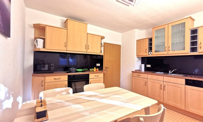 Stutzengrun Apartment | Nature Lover's Retreat: 45m² Apartment for Winter Sports