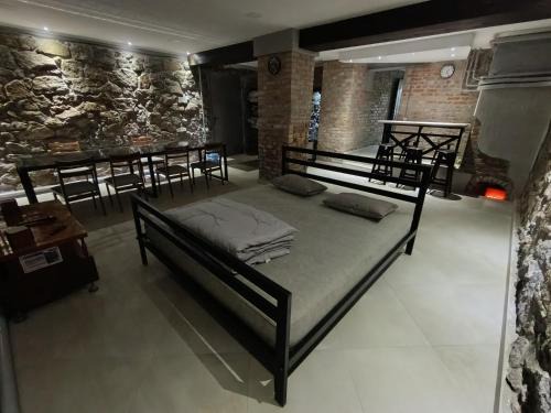 Degtyari Apartment | 46 Loft apartment with king-size bed