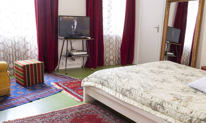 Montauban House | Explore Montauban at 46FM GuestHouse with Breakfast Included