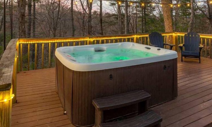 Marshall Cabin | 48 Acres~Fire Pit~Game Room~Near Asheville