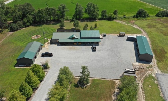 Weiner Cabin | Inviting Lodge Perfect for Groups Up to 23 Guests