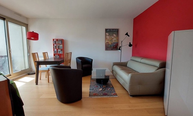 Necker Apartment | Stylish 48m2 Room with Balcony at Gaité-Montparnasse
