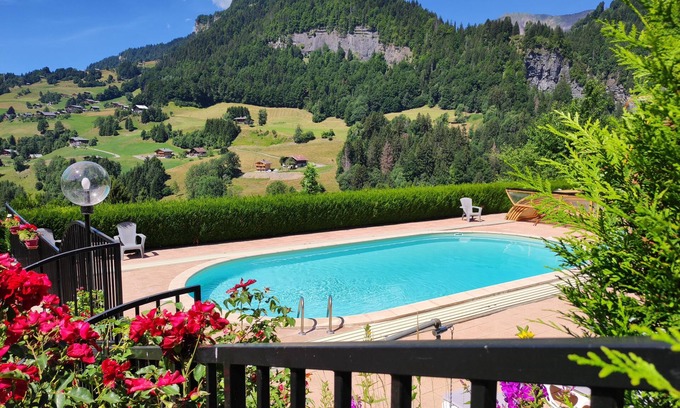 Flumet Apartment | Cozy 48m2 Chalet with Pool and Ocean View