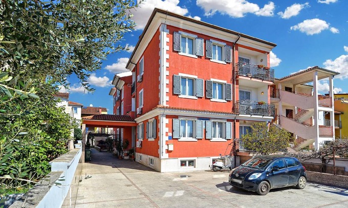 Rovinj Apartment | Cozy 2-Bedroom Apartment with Kitchen for Up to 4 Guests