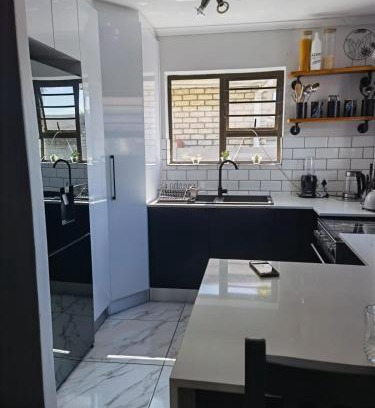 Eikenbosch Apartment | Pet-Friendly 49 on Spanish: Guest Rated 10/10 for Families