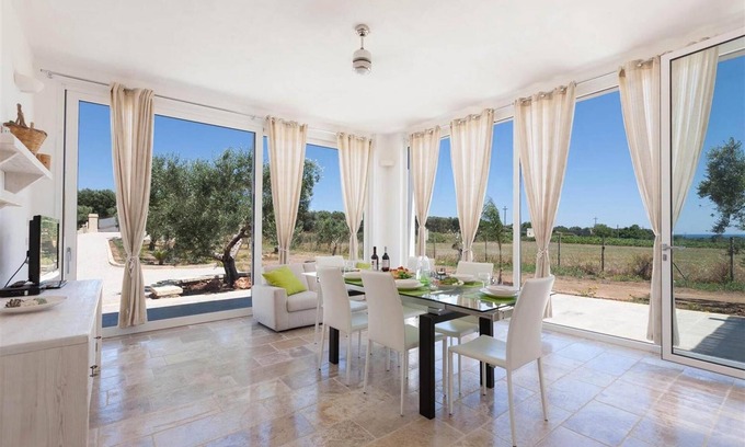 Salve Villa | Welcome to 496 La Serrazza in Pescoluse: Family-Friendly Escape