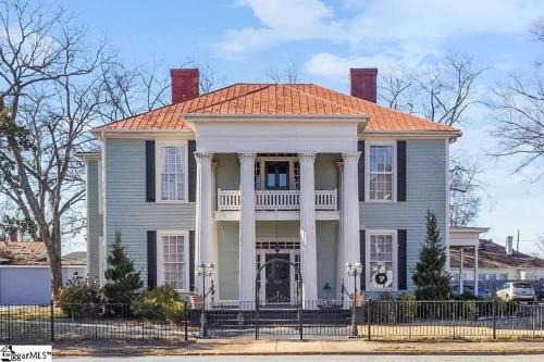 Anderson House | 499d) Virginia Suite