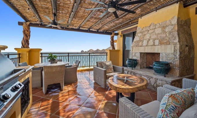 El Medano Ejidal Condo | Unforgettable 5-Star Beachfront Penthouse with Ocean View