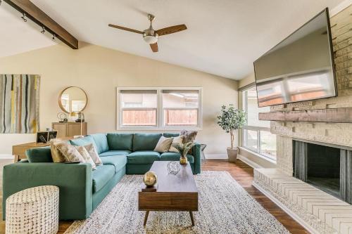 Northwest Dallas House | Group Getaway in Northwest Dallas with Family-Friendly Amenities