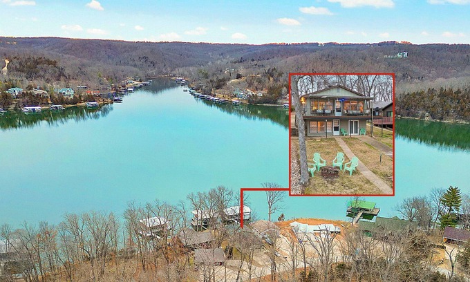 Roach House | Ideal Retreat: Sleeps12 with Private Dock & Ocean Views