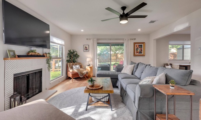 Quail Hollow House | Inviting N. Austin Retreat with Pool & Domain Access