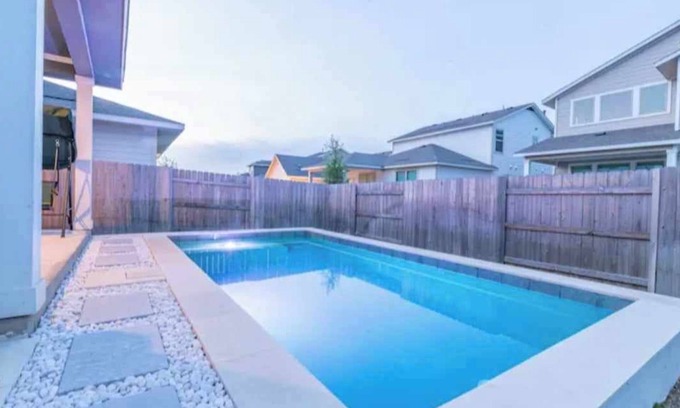Austin House | Private Pool Escape Near Airport and F1 Events
