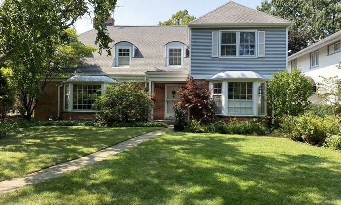 Evanston House | Spacious 4BR Home Near Northwestern University, Evanston