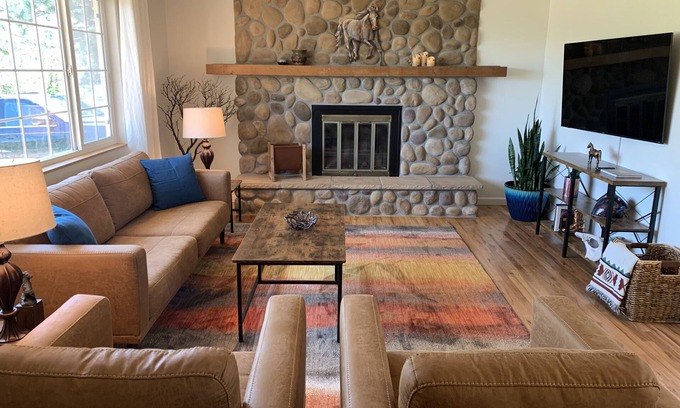 Colorado Springs House | Experience Pine Ranch: Hot Tub, Game Room & Fire Pit