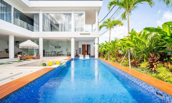Kutuh Villa | Exquisite 4BR Villa Near Pandawa & Melasti Beach