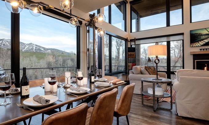 Steamboat Springs House | Guest Rated 10/10: Hilltop Chateau with Hot Tub & Views