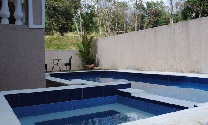 Nasugbu House | Inviting 4BR House with Pool & Billiards at Terrazas